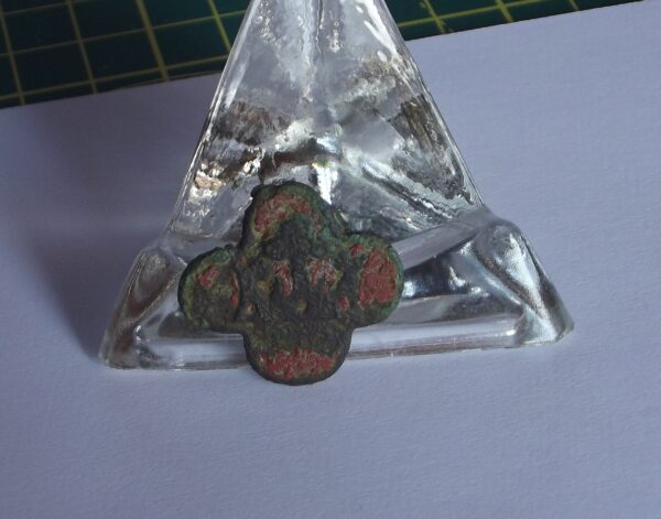 Ma Mid 14th C Quatrefoil Pendant With Crown 2